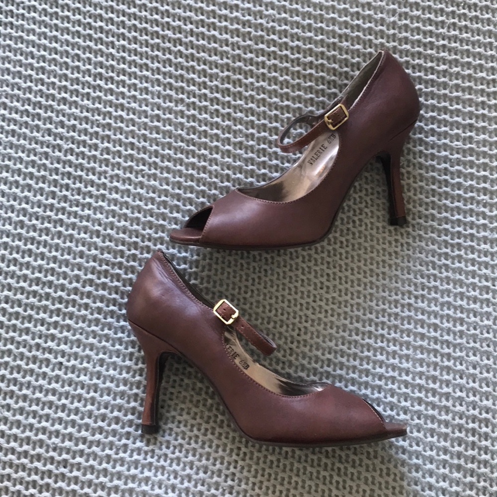mary jane size 6.5 leather brown